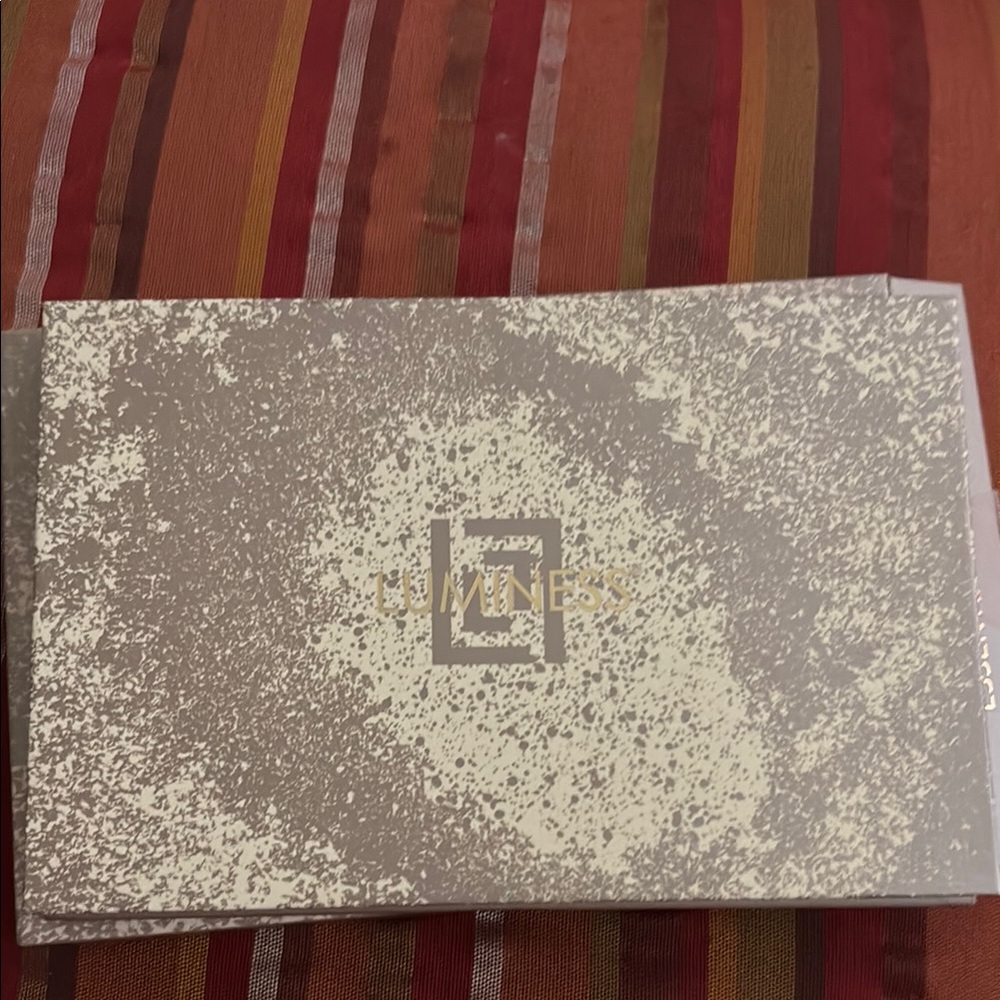 Hermès Beige and Gold Box